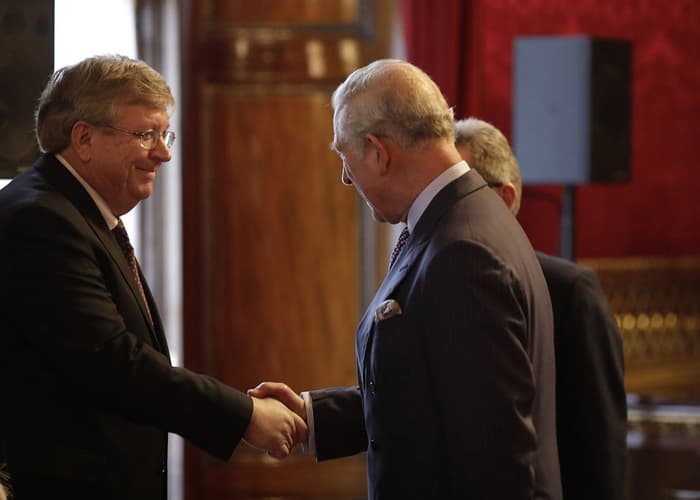 Eric Fossum meets HRH The Prince of Wales at the 2017 QEPrize Presentation