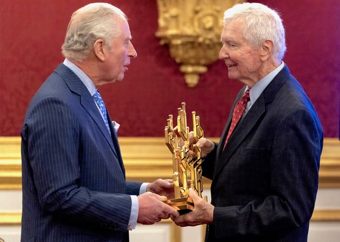 HRH The Prince of Wales presents the QEPrize trophy to Dr M George Craford at the 2021 QEPrize Presentation