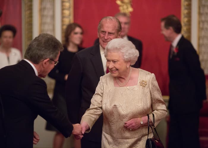 Lord Browne meets HM The Queen at the 2015 QEPrize Presentation